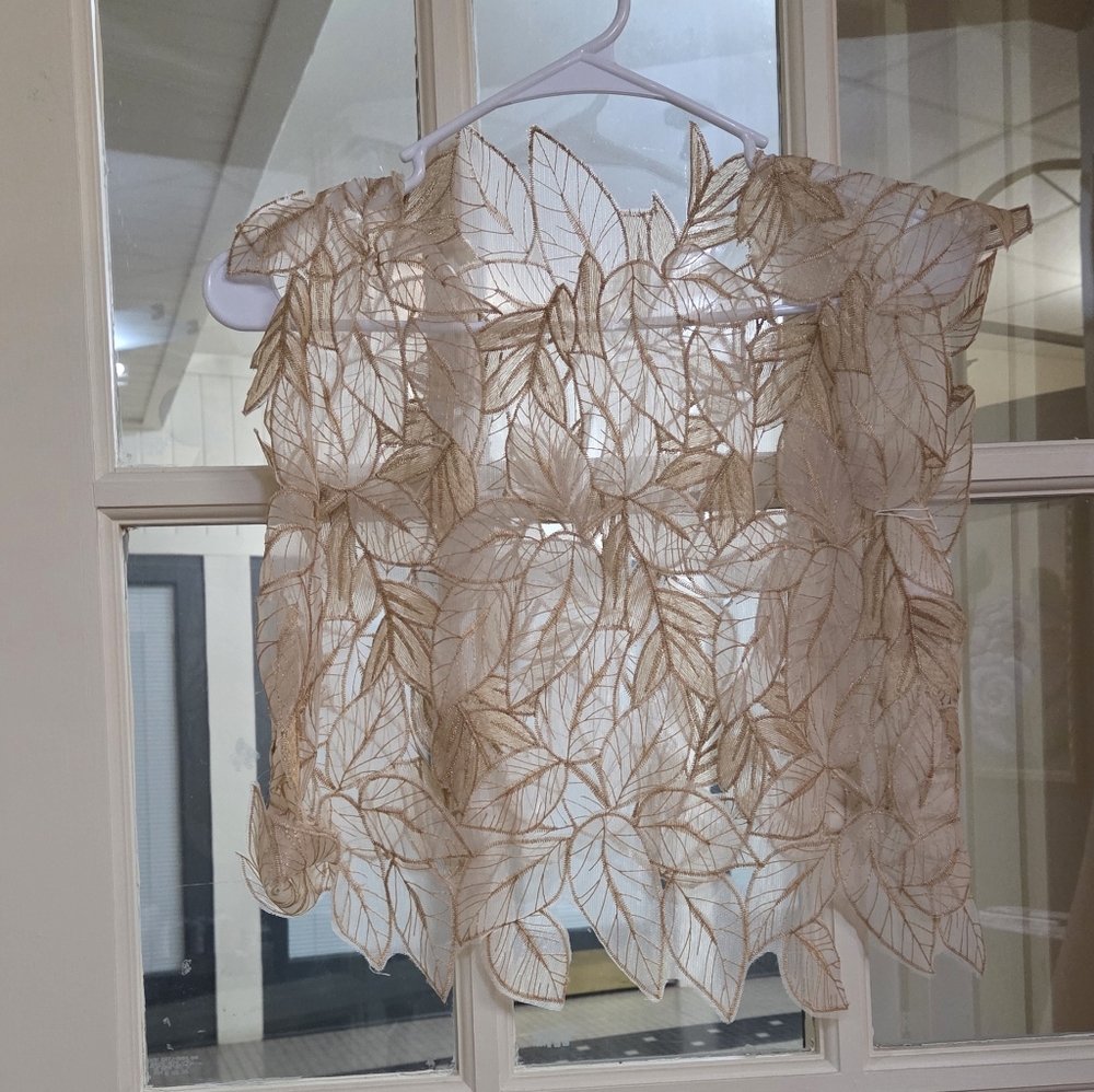 Leaf Lace Top